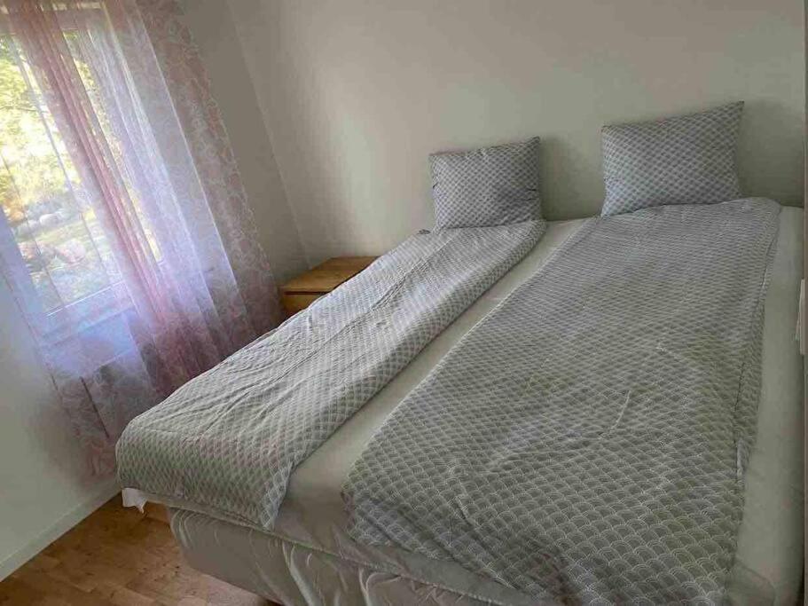 Trevlig Stuga Med Uteplats Rimbo Dış mekan fotoğraf