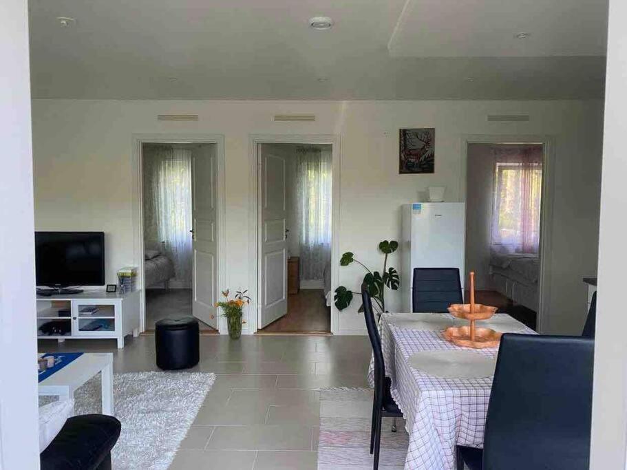 Trevlig Stuga Med Uteplats Rimbo Dış mekan fotoğraf